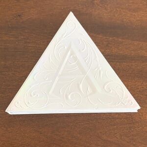 Kat Von D Alchemist Holographic Triangle Highlighter Palette